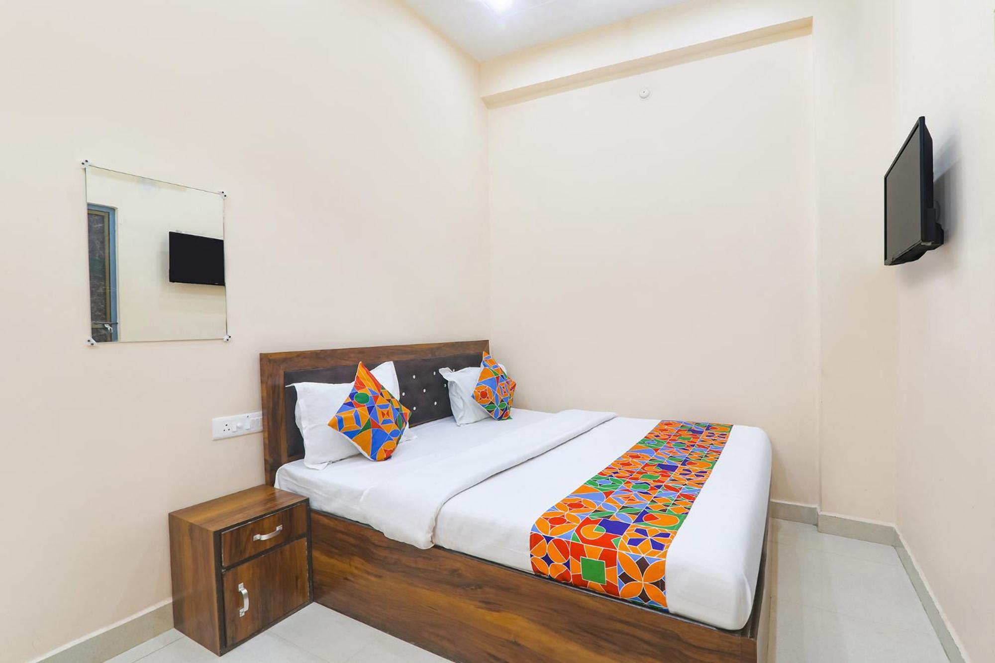 Fabhotel Rk Palace Ayodhya Exterior foto